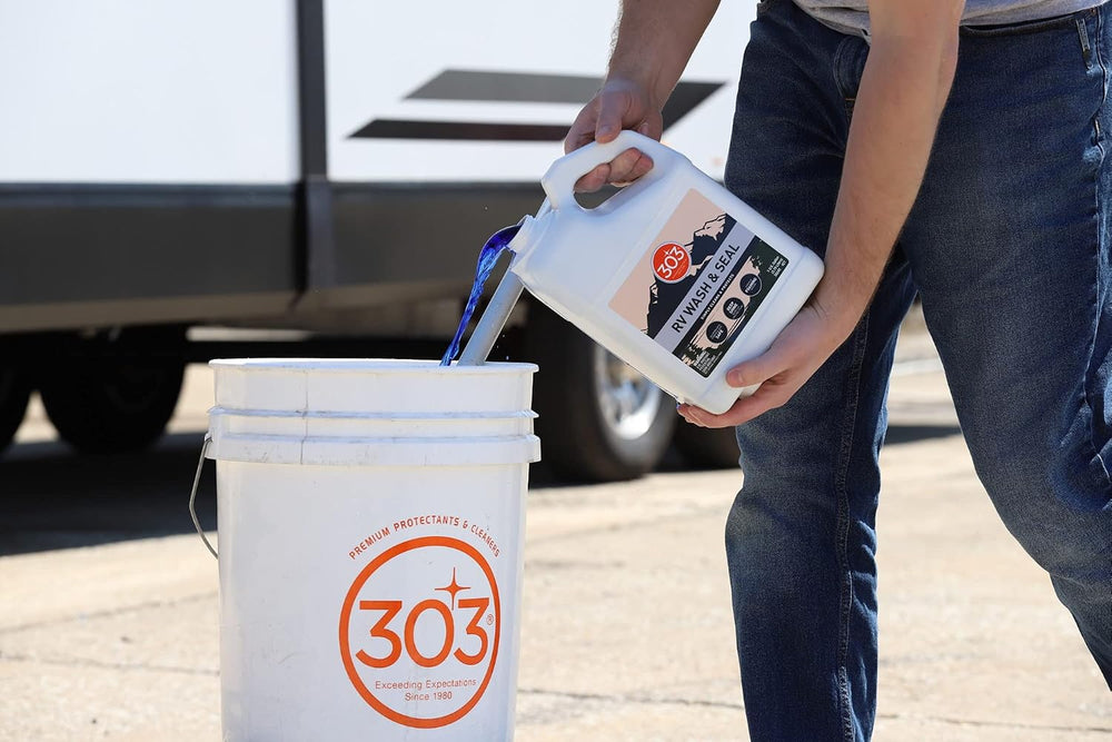 303 RV Wash & Seal - Clean, Streak-Free Finish, pH Neutral with High Foam...